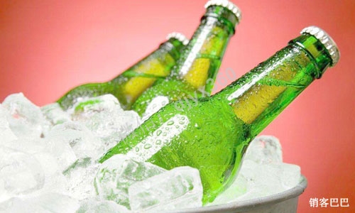 啤酒、白酒、康师傅饮料长期免费喝，餐饮店结合免费模式赚钱案例